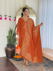 OREAGE  COLOURED  WOMEN'S VISCOSE JACQUARD   KURTA  WITH PANT DUPATTA  SET