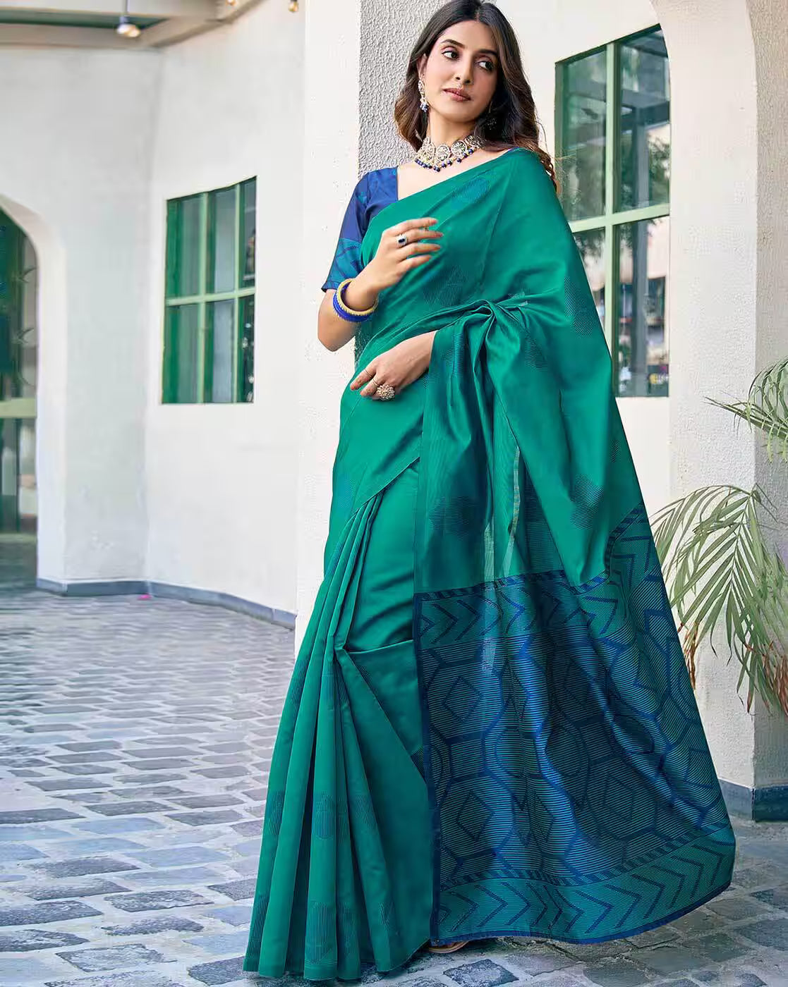 SATRANI Women Printed Silk Saree with Contrast Border | Designer Saree Online Malaysia | Party Wear & Wedding Collection