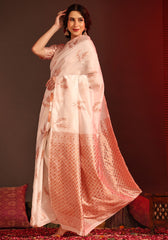 THE BEAUTIFUL LUSTER ON THE SAREE MAKES IT EXTREMELY STUNNING WEAVES
