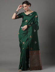 THE BANARASI SAREEIS MADE UP OF SILK THREADS WOVEN USING