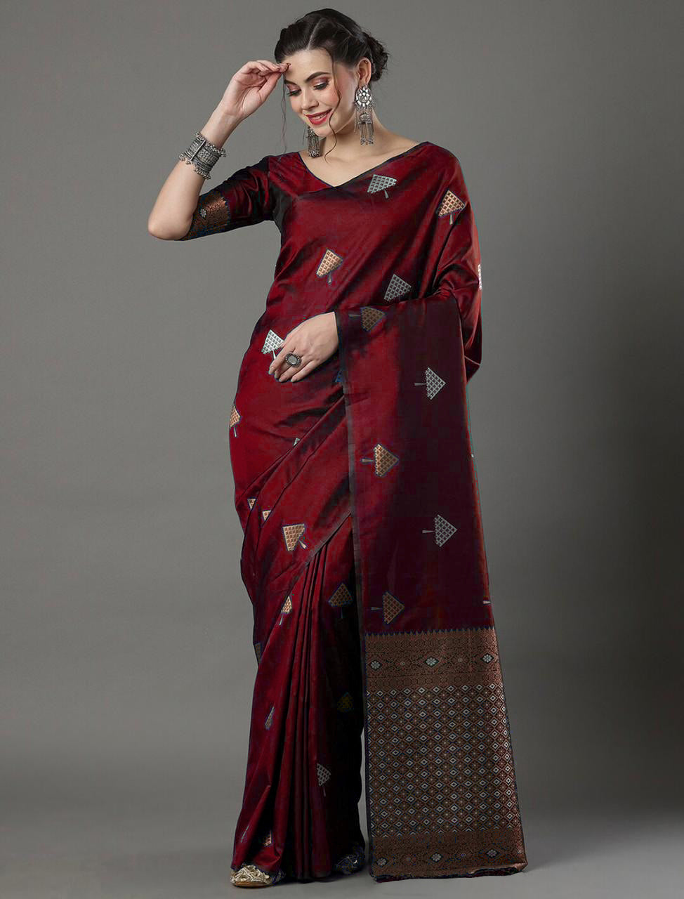 THE BANARASI SAREEIS MADE UP OF SILK THREADS WOVEN USING