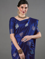 THE BANARASI SAREEIS MADE UP OF SILK THREADS WOVEN USING