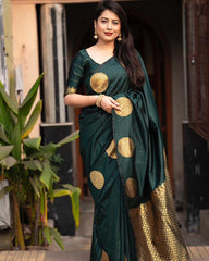 THE BANARASI SAREEIS MADE UP OF SILK THREADS WOVEN USING