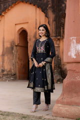 Lajjo Pure Silk Kurta Set with Bottom & Jacquard Dupatta | Elegant Black Ethnic Wear | Festive & Party Collection – Malaysia