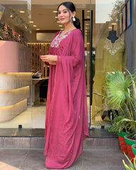 PINK  COLOURED  WOMEN'S VISCOSE CHINNON  EMBROIDERED   KURTA  WITH PANT DUPATTA  SET