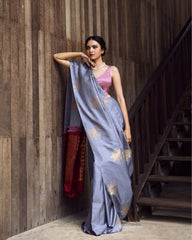 THE BANARASI SAREEIS MADE UP OF SILK THREADS WOVEN USING