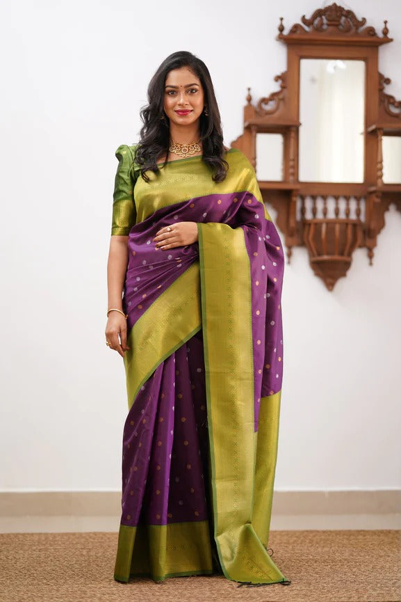 Floral Zari Silk Blend Banarasi Saree