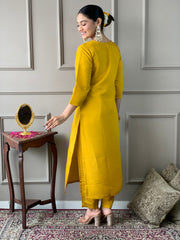 YELLOW  COLOURED Women Embroidered Chanderi Kurta set