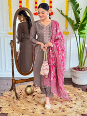 GREY COLOURED Women Embroidered Chanderi Kurta set