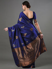 THE BANARASI SAREEIS MADE UP OF SILK THREADS WOVEN USING