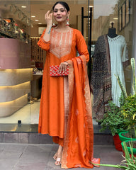 KRITVA ORANGE COLOURED WOMEN'S CHANDERI SILK KURTA SET