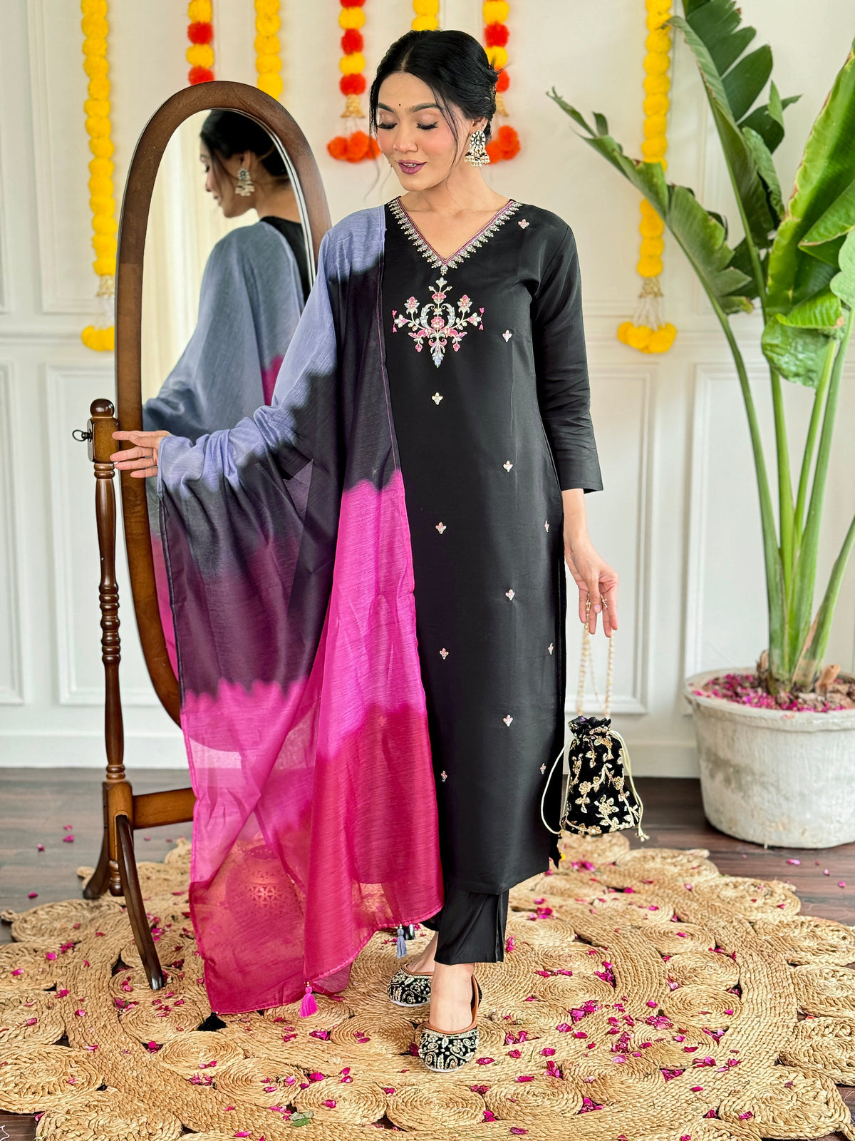 BLACK COLOURED WOMEN'S VISCOSE RAYON  KURTA SET