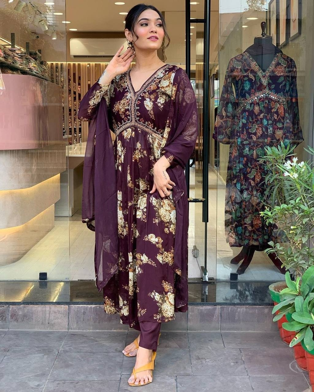 MAROON COLOURED  WOMEN'S GEORGETTE  KURTA WITH PANT DUPATTA  SET