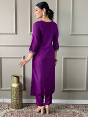 PURPLE COLOURED  WOMEN'S  RAYON SLUB EMBROIDERED STRAIGHT KURTA WITH PANT DUPATTA SET