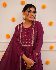 PRAGATI MAROON  COLOURED  WOMEN'S RAYON SLUB  EMBROIDERED  KURTA WITH PANT DUPATTA SET