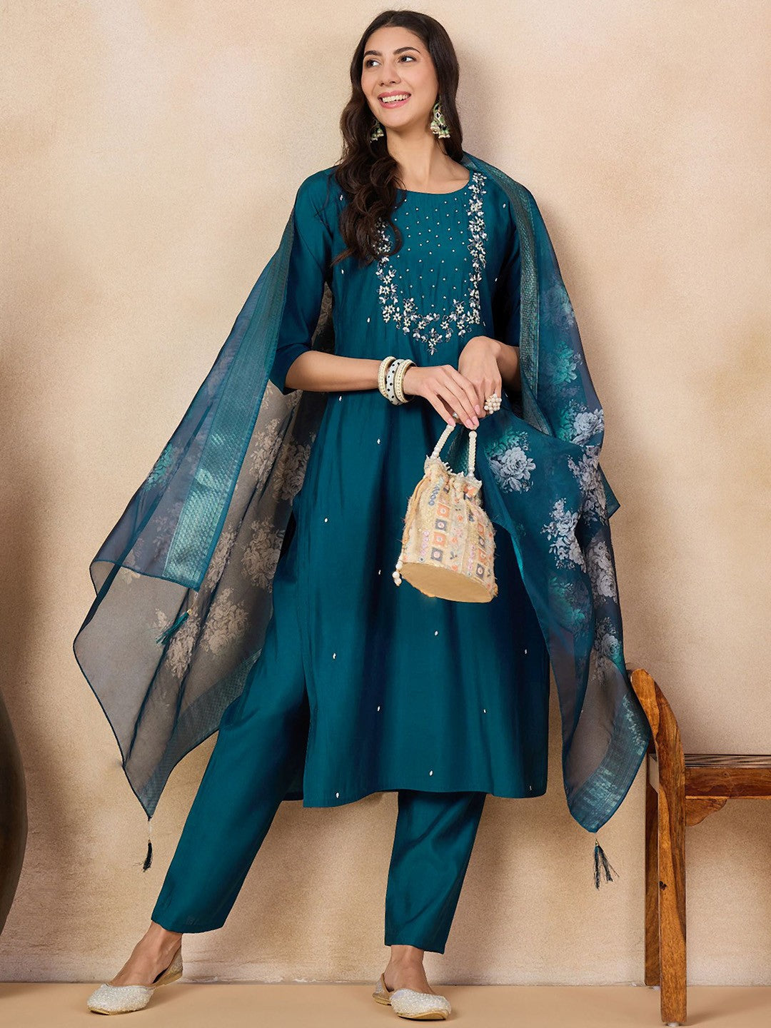 TEAL COLOURED  WOMEN'S  VISCOSE CHANDERI  EMBROIDERED  KURTA WITH PANT DUPATTA SET