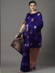 THE BANARASI SAREEIS MADE UP OF SILK THREADS WOVEN USING