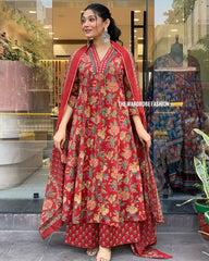 TANVI MAROON COLOURED  WOMEN'S COTTON  EMBROIDERED  KURTA WITH PANT DUPATTA SET