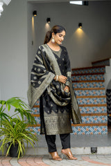 BLACK  COLOURED WOMEN'S POLYSTER  KURTA WITH  DUPATTA SET