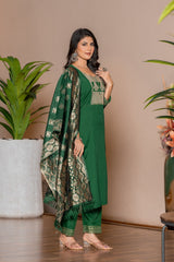 GREEN  COLOURED  WOMEN'S POLYSTER  KURTA WITH  DUPATTA SET