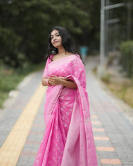THE BANARASI SOFT SILK SAREE  MADE UP OF SILK THREADS WOVEN USING