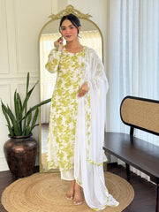 GREEN  COLOURED  WOMEN'S GEORGETTE  KURTA  WITH PANT DUPATTA  SET